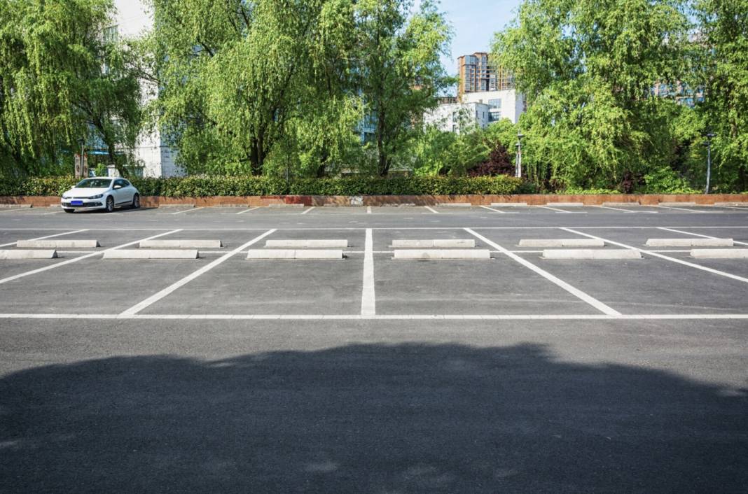 ARACINIZI BU ARAÇLARIN ALTINA ASLA PARK ETMEYİN: Değerini anında düşürüyor! 2